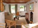 Self-catering holiday cottage - Old Currier Shop, Wirksworth, Matlock, Derbyshire, Peak District, England