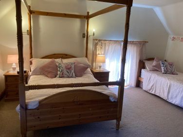 Stable Lodge