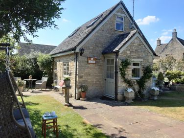dog friendly self catering cotswolds