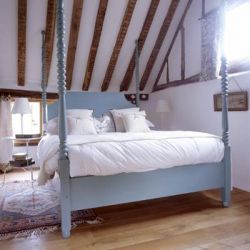 The four-poster bedroom