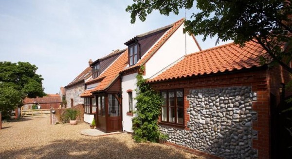 Stable Cottage Wheelchair Accessible Rental In Norfolk Sleeps 6