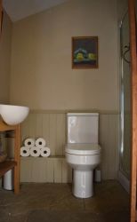 1/4 Bathrooms