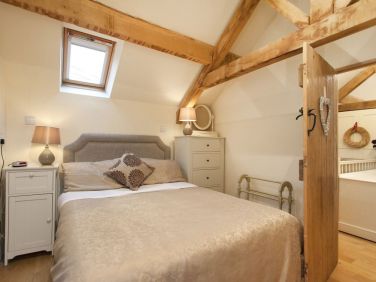 Hayloft Double Bedroom with ensuite Bathroom and shower.