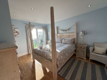 Master bedroom with sea view