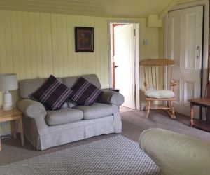 Shepherd's Cottage lounge.