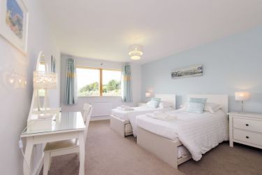 Twin bedroom, perfect for the kids