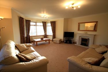 Lounge with bay window