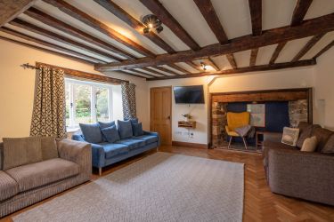 Little Cowarne Court