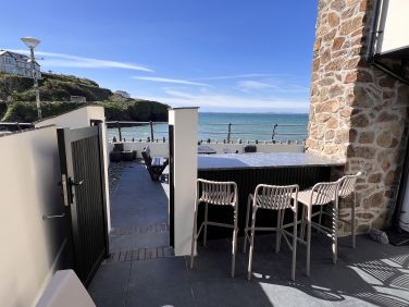 Outdoor Bar Area