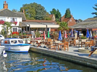 Plenty of Riverside pub gardens