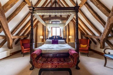 Four Poster Bed