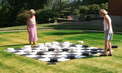 Giant Draughts