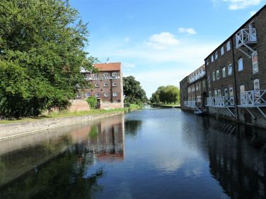 Driffield Canal a short stroll from the town centre