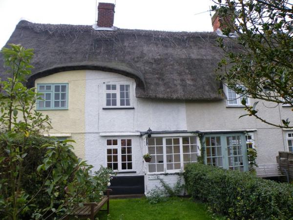 St Cedds Dog Friendly Holiday Cottage In Suffolk Sleeps 4 Open Fire