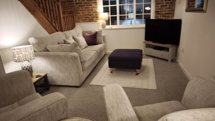 Sitting room with underfloor heating