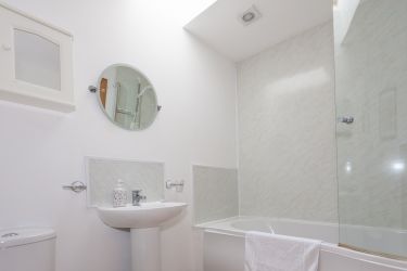 Master bedroom ensuite