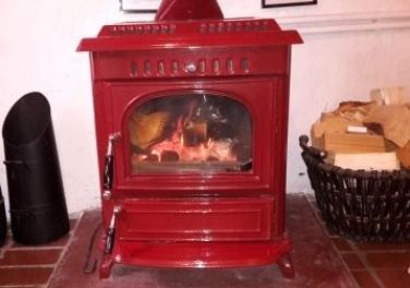 Cosy multi-fuel & logburning stove.All fuel provided.Central heating to all rooms