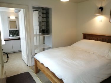 Ground floor double (4"6) bed, small bedroom with spacious ensuite shower-room