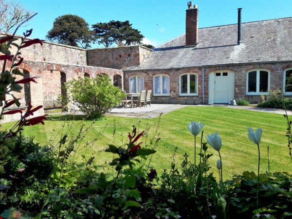 Tregrehan Garden Cottages - The Coach House