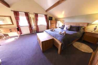 Master bedroom - 3 of the 5 bedrooms are ensuite