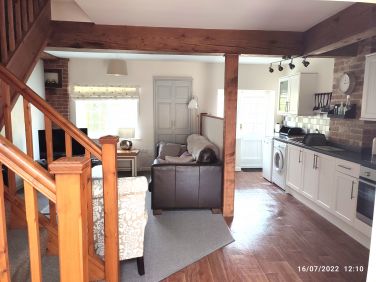 Fully equipped kitchen/ open living area, underfloor heating in a coverted granary