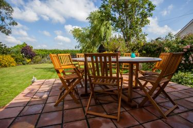 Anyone for alfresco dining