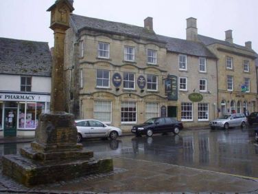 Stow on the Wold town square