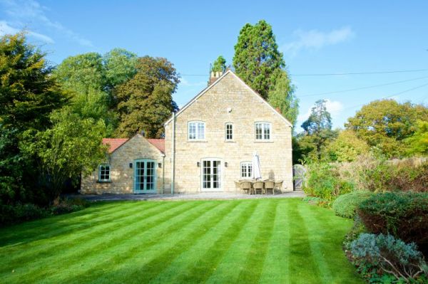 1 Manor Lodge Cottages Rental In The Cotswolds Sleeps 5 Open Fire