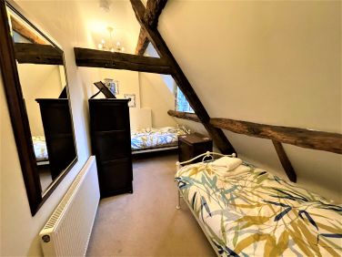 Another twin bedroom