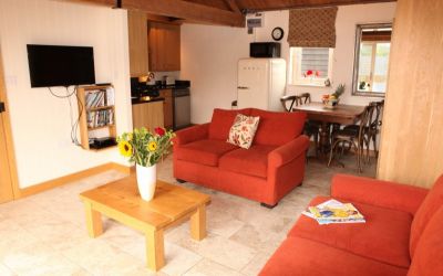 Open plan lounge/dining room