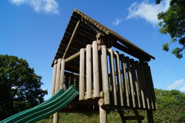Play fort at Hucklesbrook Farm