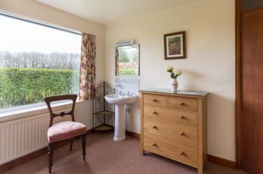 Ensuite sink in the double bedroom.