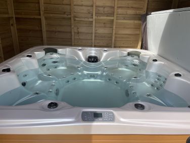 8 seater hot tub