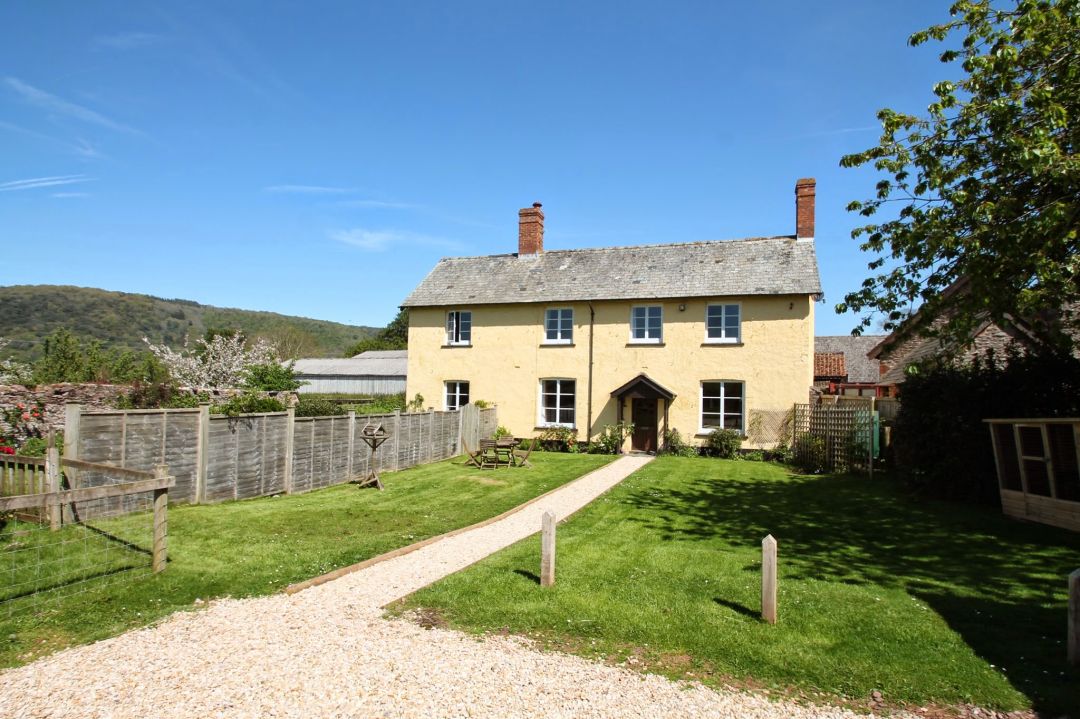 Farm Cottage, Wheelchair Accessible Rental in Exmoor, Sleeps 6