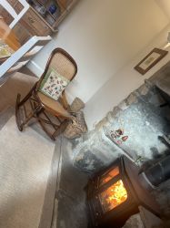 Flickering flames to daydream by!