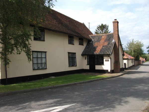 Golden Cross Dog Friendly Cottage In Suffolk Sleeps 4 Pub Nearby