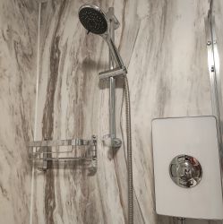 Bathroom - thermostatic shower