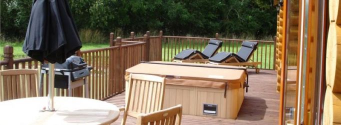 Poppy at Stretton Lakes Lodges