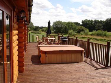 Poppy at Stretton Lakes Lodges