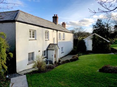 Hartwell on a sunny Spring evening