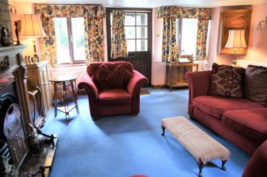 Laburnum has a cosy sitting room with Smart Digital HDTV