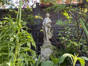 Laburnum Garden statue