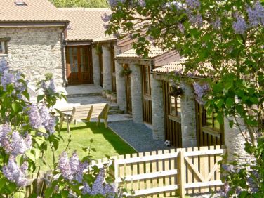 The Byre at Cross Farm