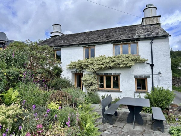 Round Table Cottage