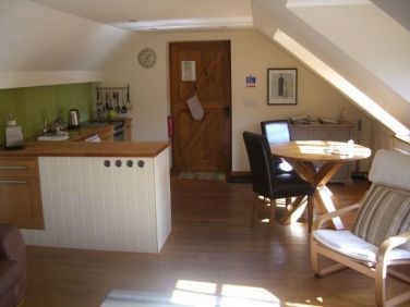 Cozy space to cook, dine and relax