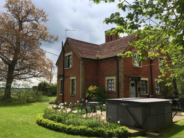 Apple Cottage at Fullers Hill