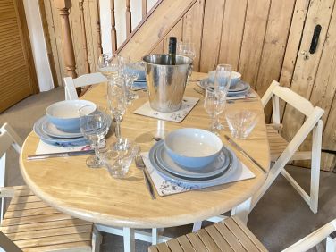 Beautiful Denby tableware, wine cooler and a range of glasses whatever your tip.