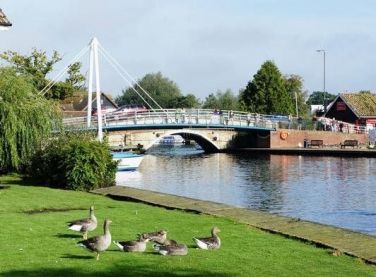 Enjoy a waterside position where you can fish from the banks of the river