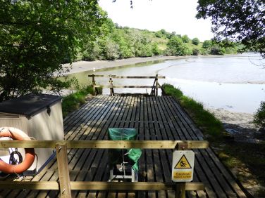 Go crabbing, fishing, kayaking, canoeing, paddle boarding, rowing or wild swim from the jetty