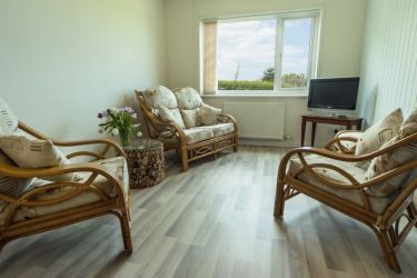 2nd lounge, equipped with selection of books, board games and toys.